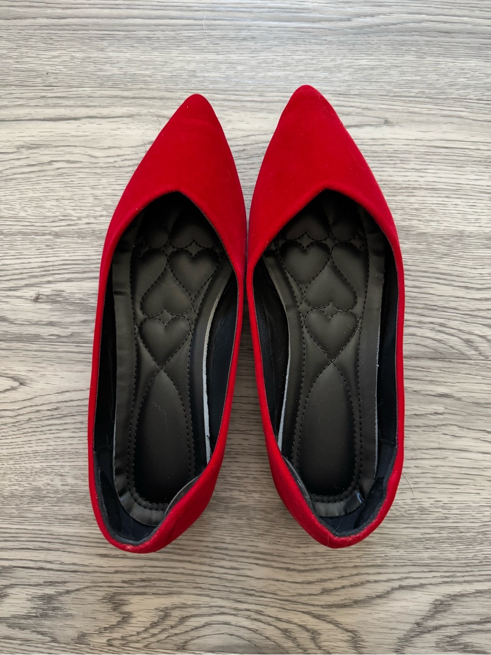 Women's Red Pointed Toe Flats with Cushioned Insole Size 8.5